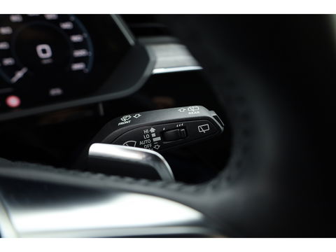 Audi e-tron e-tron 55 quattro advanced 95 kWh | Pano | HUD | Soft Close | Bang & Olufsen | Stoelventilatie | Afn. Trekhaak