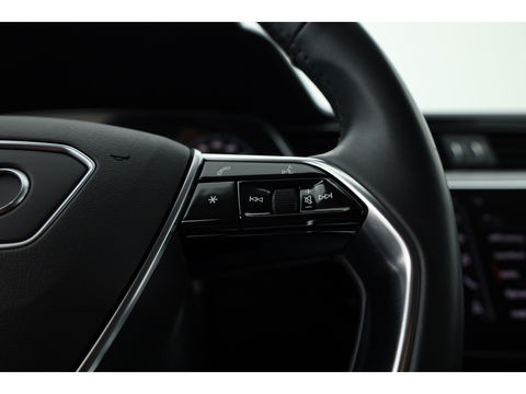 Audi e-tron e-tron 55 quattro advanced 95 kWh | Pano | HUD | Soft Close | Bang & Olufsen | Stoelventilatie | Afn. Trekhaak