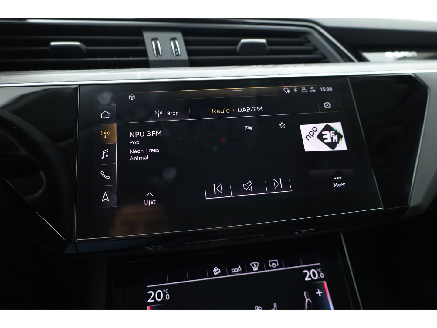 Audi e-tron e-tron 55 quattro advanced 95 kWh | Pano | HUD | Soft Close | Bang & Olufsen | Stoelventilatie | Afn. Trekhaak