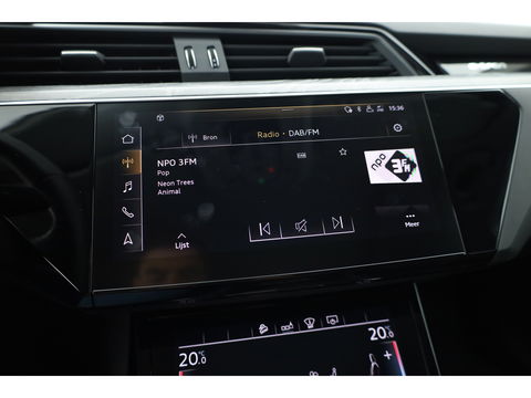 Audi e-tron e-tron 55 quattro advanced 95 kWh | Pano | HUD | Soft Close | Bang & Olufsen | Stoelventilatie | Afn. Trekhaak