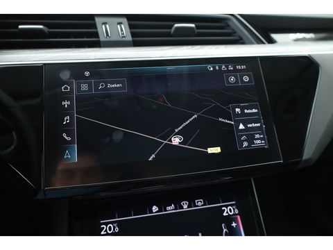 Audi e-tron e-tron 55 quattro advanced 95 kWh | Pano | HUD | Soft Close | Bang & Olufsen | Stoelventilatie | Afn. Trekhaak