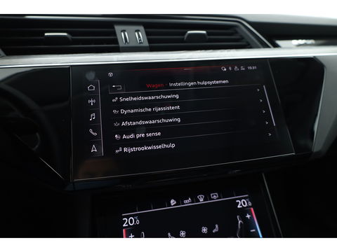 Audi e-tron e-tron 55 quattro advanced 95 kWh | Pano | HUD | Soft Close | Bang & Olufsen | Stoelventilatie | Afn. Trekhaak