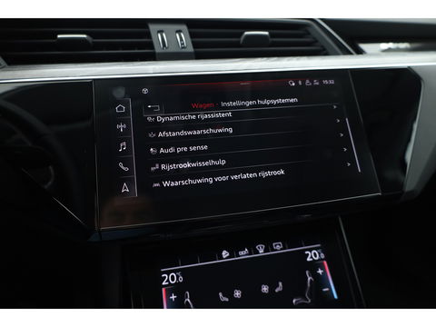 Audi e-tron e-tron 55 quattro advanced 95 kWh | Pano | HUD | Soft Close | Bang & Olufsen | Stoelventilatie | Afn. Trekhaak