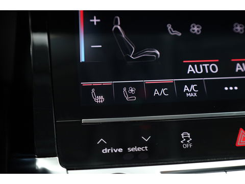 Audi e-tron e-tron 55 quattro advanced 95 kWh | Pano | HUD | Soft Close | Bang & Olufsen | Stoelventilatie | Afn. Trekhaak