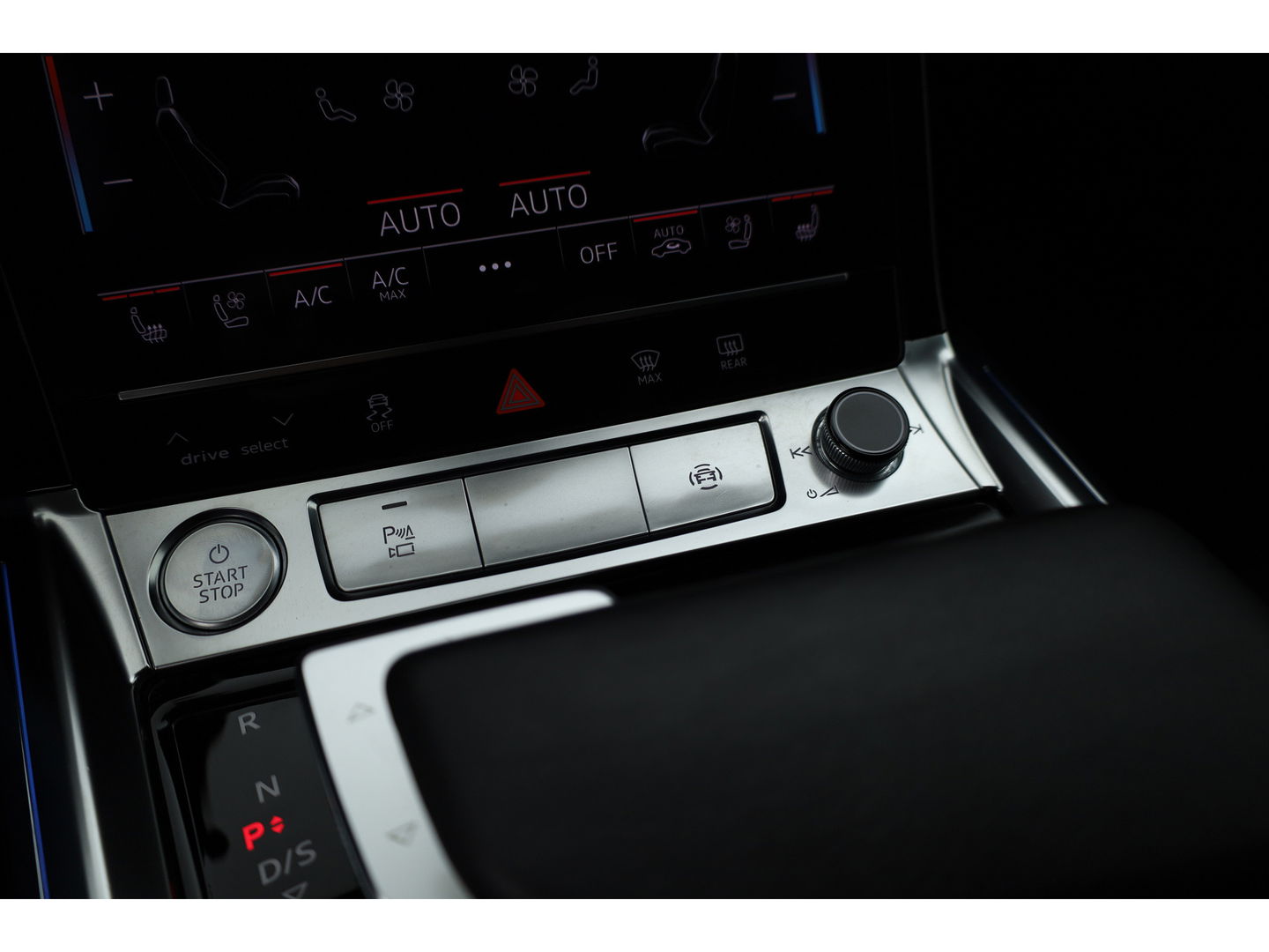 Audi e-tron e-tron 55 quattro advanced 95 kWh | Pano | HUD | Soft Close | Bang & Olufsen | Stoelventilatie | Afn. Trekhaak