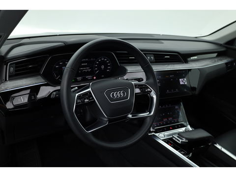 Audi e-tron e-tron 55 quattro advanced 95 kWh | Pano | HUD | Soft Close | Bang & Olufsen | Stoelventilatie | Afn. Trekhaak