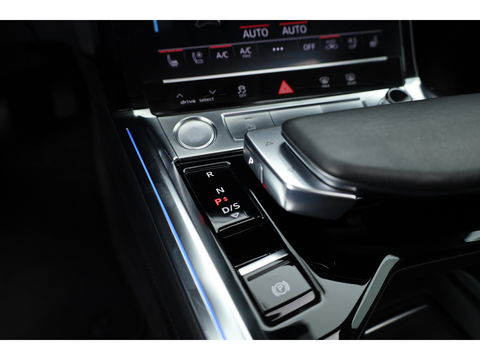 Audi e-tron e-tron 55 quattro advanced 95 kWh | Pano | HUD | Soft Close | Bang & Olufsen | Stoelventilatie | Afn. Trekhaak