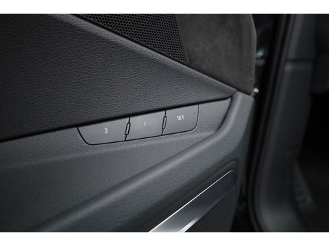 Audi e-tron e-tron 55 quattro advanced 95 kWh | Pano | HUD | Soft Close | Bang & Olufsen | Stoelventilatie | Afn. Trekhaak