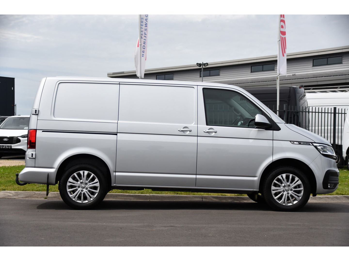 Volkswagen Transporter 2.0 TDI L1H1 30 Bulli Virtual, Adaptieve Cruise, Carplay, LED, 150PK, Multimedia, NAVI, Standkachel, Stoelverwarming,