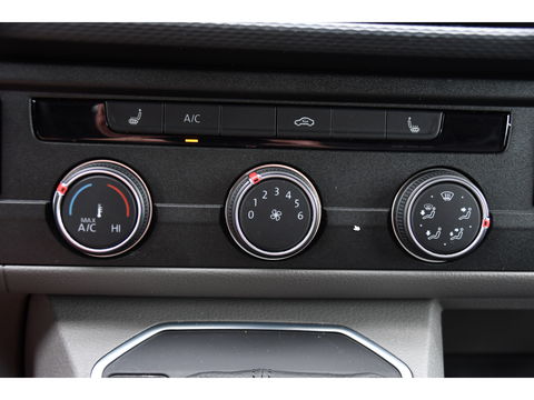 Volkswagen Transporter 2.0 TDI L1H1 30 Bulli Virtual, Adaptieve Cruise, Carplay, LED, 150PK, Multimedia, NAVI, Standkachel, Stoelverwarming,