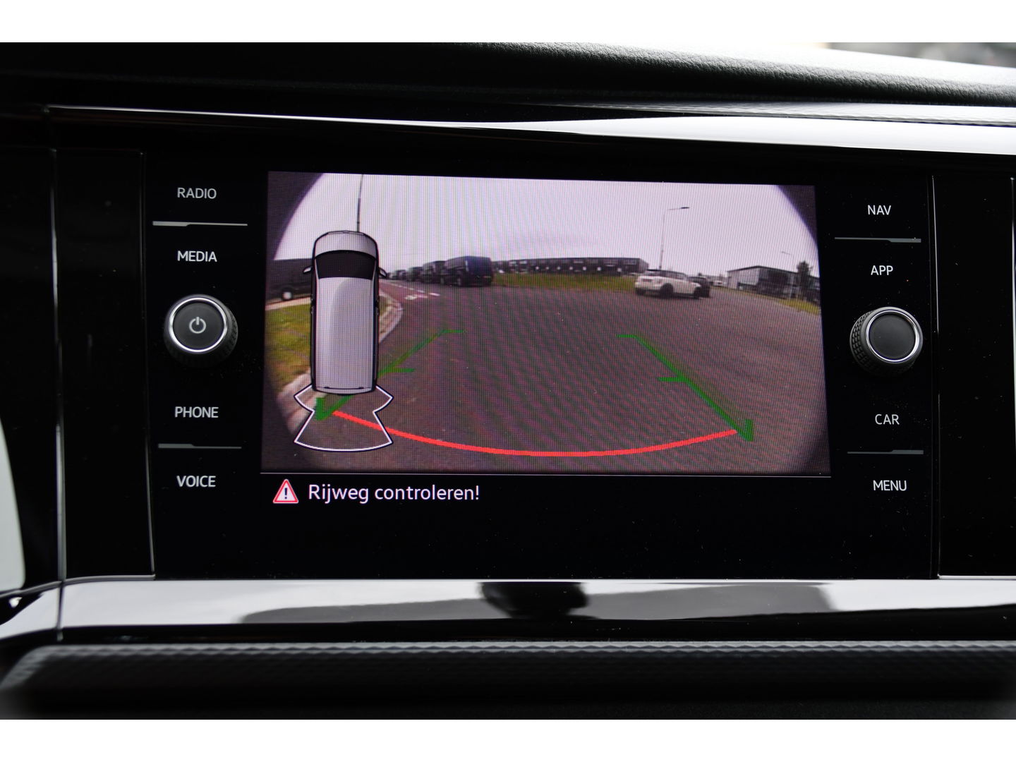 Volkswagen Transporter 2.0 TDI L1H1 30 Bulli Virtual, Adaptieve Cruise, Carplay, LED, 150PK, Multimedia, NAVI, Standkachel, Stoelverwarming,