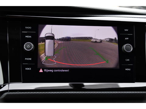 Volkswagen Transporter 2.0 TDI L1H1 30 Bulli Virtual, Adaptieve Cruise, Carplay, LED, 150PK, Multimedia, NAVI, Standkachel, Stoelverwarming,
