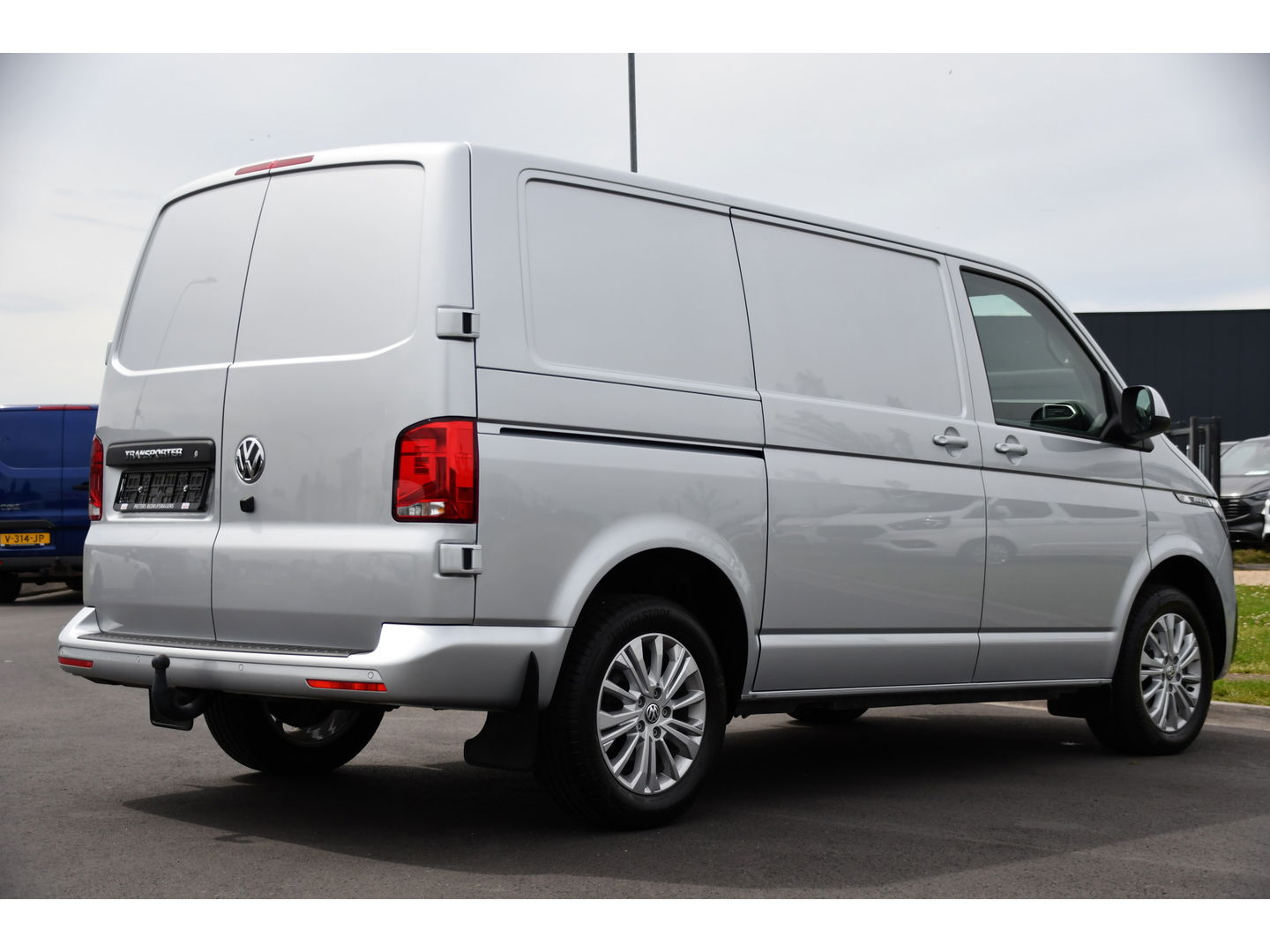 Volkswagen Transporter 2.0 TDI L1H1 30 Bulli Virtual, Adaptieve Cruise, Carplay, LED, 150PK, Multimedia, NAVI, Standkachel, Stoelverwarming,