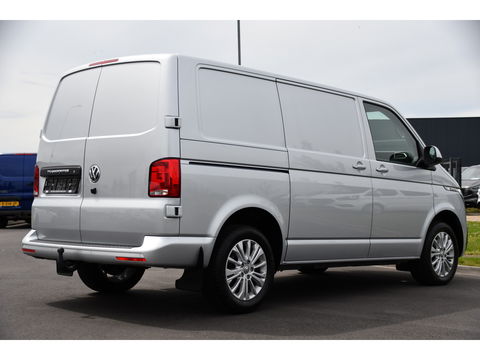 Volkswagen Transporter 2.0 TDI L1H1 30 Bulli Virtual, Adaptieve Cruise, Carplay, LED, 150PK, Multimedia, NAVI, Standkachel, Stoelverwarming,