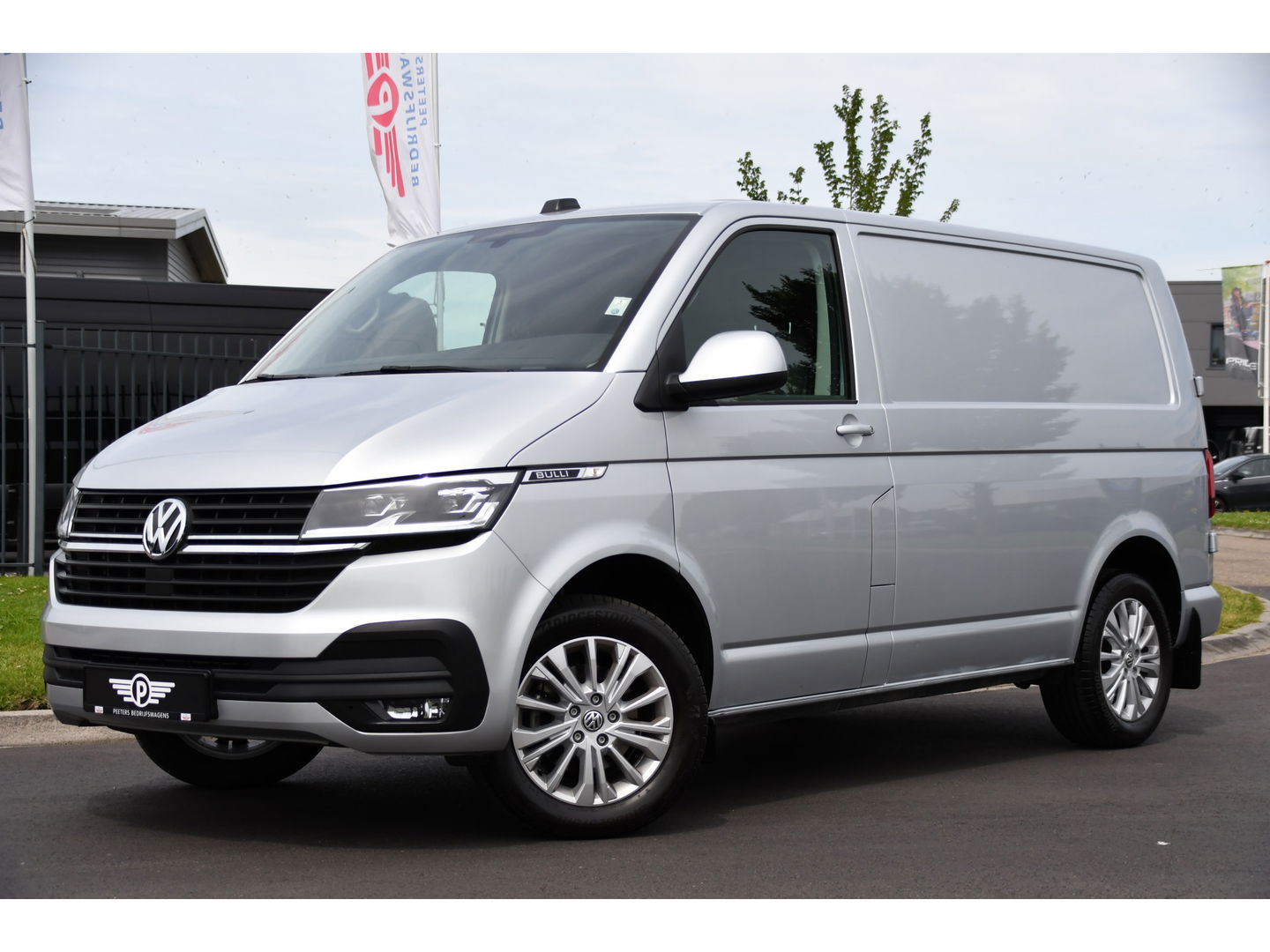 Volkswagen Transporter 2.0 TDI L1H1 30 Bulli Virtual, Adaptieve Cruise, Carplay, LED, 150PK, Multimedia, NAVI, Standkachel, Stoelverwarming,