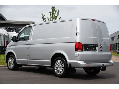 Volkswagen Transporter 2.0 TDI L1H1 30 Bulli Virtual, Adaptieve Cruise, Carplay, LED, 150PK, Multimedia, NAVI, Standkachel, Stoelverwarming,