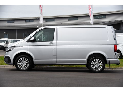 Volkswagen Transporter 2.0 TDI L1H1 30 Bulli Virtual, Adaptieve Cruise, Carplay, LED, 150PK, Multimedia, NAVI, Standkachel, Stoelverwarming,