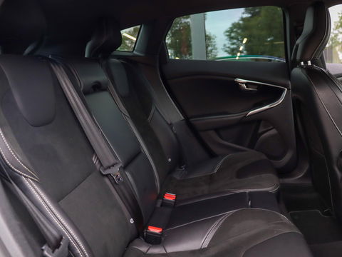 Volvo V40 2.0 D2 R-Design 150PK