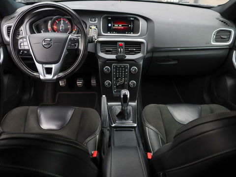 Volvo V40 2.0 D2 R-Design 150PK