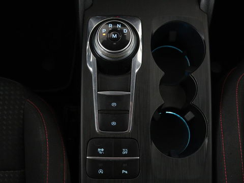 Ford Focus 1.0 EcoBoost ST Line | Stoel & stuurverwarming | Camera | Trekhaak | Climate control | Carplay | Navigatie | Cruise control