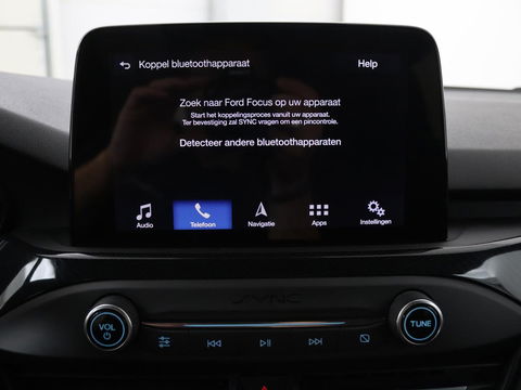Ford Focus 1.0 EcoBoost ST Line | Stoel & stuurverwarming | Camera | Trekhaak | Climate control | Carplay | Navigatie | Cruise control