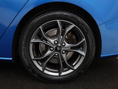 Ford Focus 1.0 EcoBoost ST Line | Stoel & stuurverwarming | Camera | Trekhaak | Climate control | Carplay | Navigatie | Cruise control
