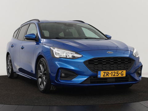 Ford Focus 1.0 EcoBoost ST Line | Stoel & stuurverwarming | Camera | Trekhaak | Climate control | Carplay | Navigatie | Cruise control