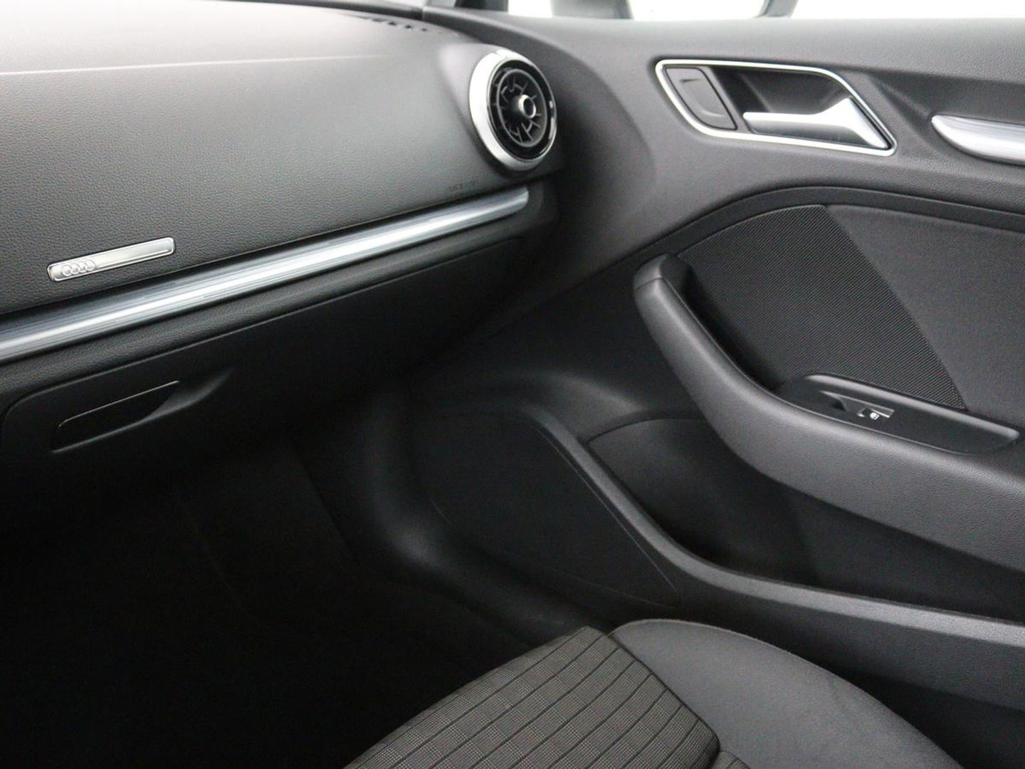 Audi A3 30 TFSI Sport | Full LED | Sportstoelen | Navigatie | Climate control | Bluetooth | Cruise control | Parkeerhulp