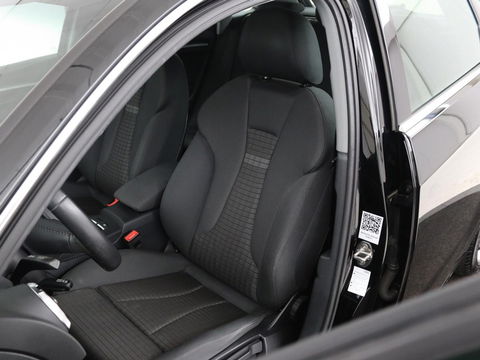 Audi A3 30 TFSI Sport | Full LED | Sportstoelen | Navigatie | Climate control | Bluetooth | Cruise control | Parkeerhulp