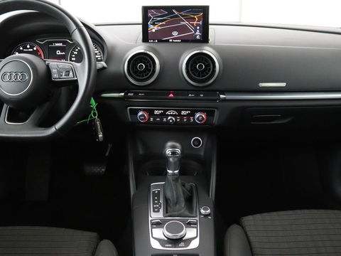Audi A3 30 TFSI Sport | Full LED | Sportstoelen | Navigatie | Climate control | Bluetooth | Cruise control | Parkeerhulp