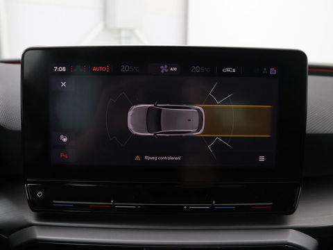 SEAT Leon 1.5 eTSI FR Intens | Stoel & stuurverwarming | Trekhaak | Adaptive cruise | Navigatie | Parkeerhulp | Full LED