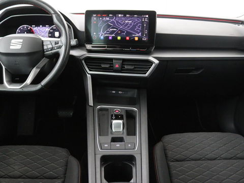 SEAT Leon 1.5 eTSI FR Intens | Stoel & stuurverwarming | Trekhaak | Adaptive cruise | Navigatie | Parkeerhulp | Full LED