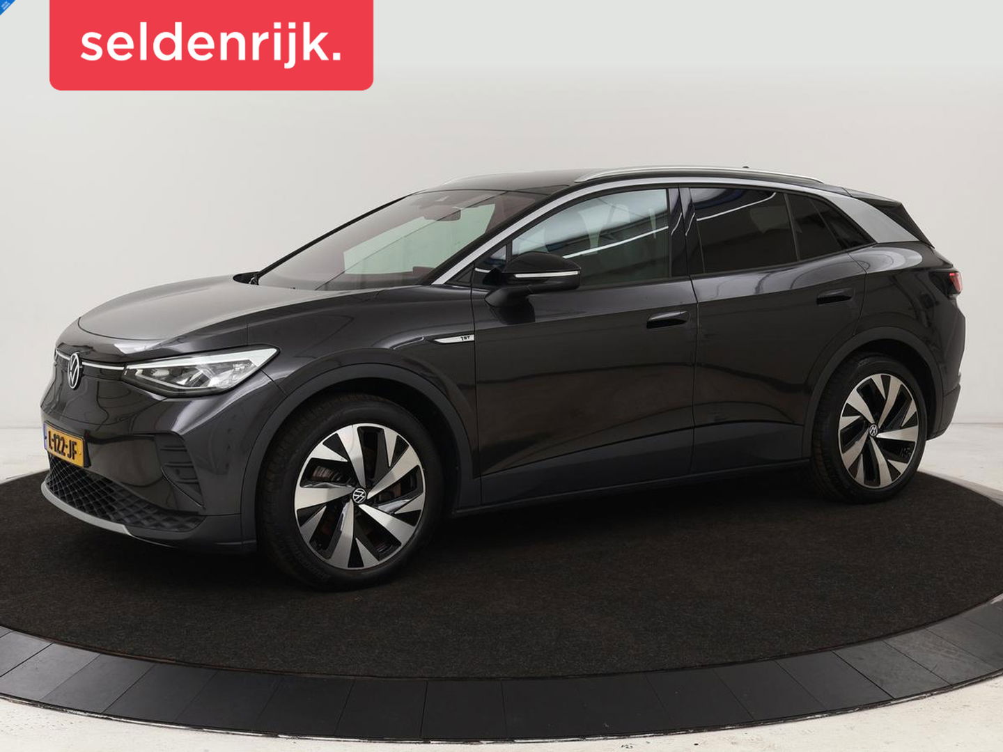 Volkswagen ID.4 First 77 kWh | Warmtepomp | Stoel & stuurverwarming | Carplay | Adaptive cruise | Full LED | Half leder | Navigatie | Parkeerhulp