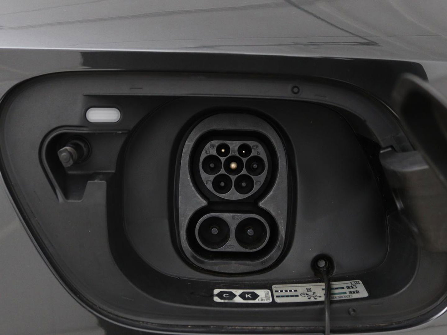Volkswagen ID.4 First 77 kWh | Warmtepomp | Stoel & stuurverwarming | Carplay | Adaptive cruise | Full LED | Half leder | Navigatie | Parkeerhulp