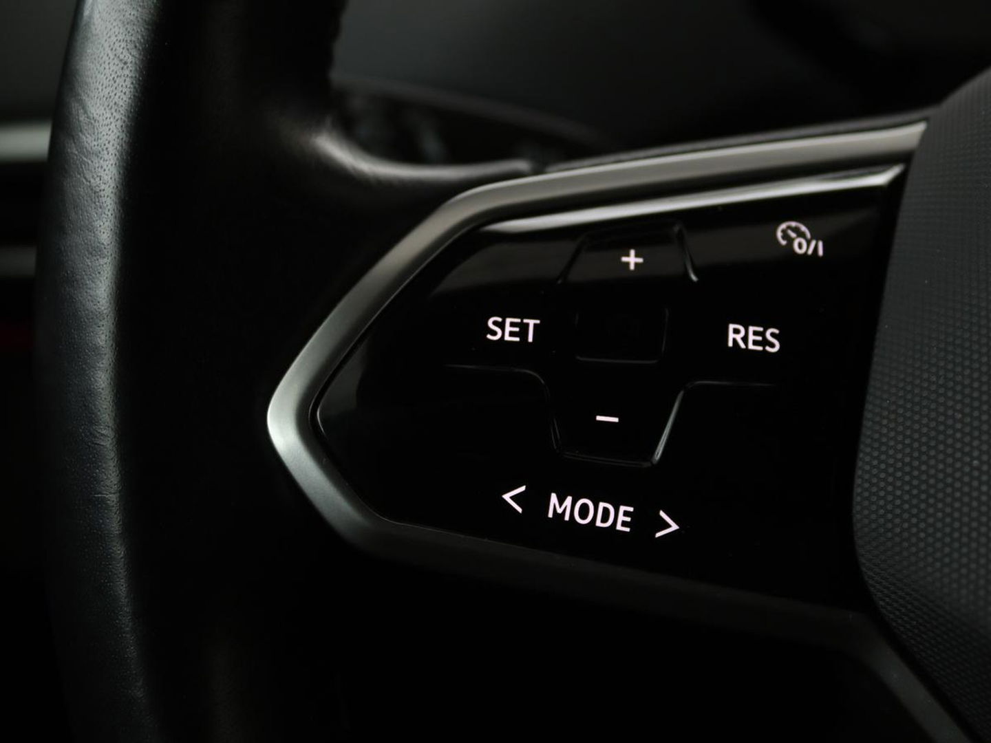 Volkswagen ID.4 First 77 kWh | Warmtepomp | Stoel & stuurverwarming | Carplay | Adaptive cruise | Full LED | Half leder | Navigatie | Parkeerhulp