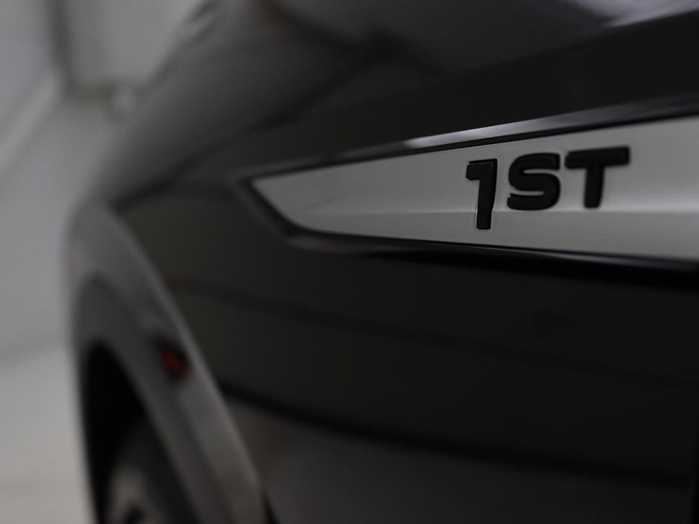 Volkswagen ID.4 First 77 kWh | Warmtepomp | Stoel & stuurverwarming | Carplay | Adaptive cruise | Full LED | Half leder | Navigatie | Parkeerhulp