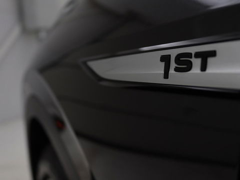 Volkswagen ID.4 First 77 kWh | Warmtepomp | Stoel & stuurverwarming | Carplay | Adaptive cruise | Full LED | Half leder | Navigatie | Parkeerhulp