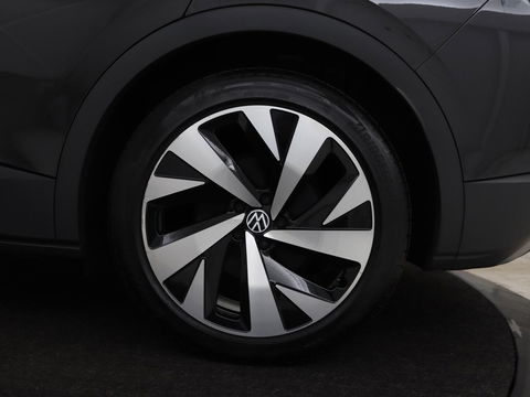 Volkswagen ID.4 First 77 kWh | Warmtepomp | Stoel & stuurverwarming | Carplay | Adaptive cruise | Full LED | Half leder | Navigatie | Parkeerhulp