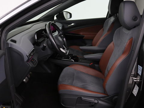 Volkswagen ID.4 First 77 kWh | Warmtepomp | Stoel & stuurverwarming | Carplay | Adaptive cruise | Full LED | Half leder | Navigatie | Parkeerhulp