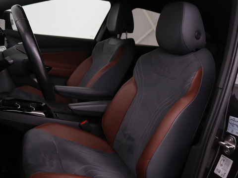 Volkswagen ID.4 First 77 kWh | Warmtepomp | Stoel & stuurverwarming | Carplay | Adaptive cruise | Full LED | Half leder | Navigatie | Parkeerhulp