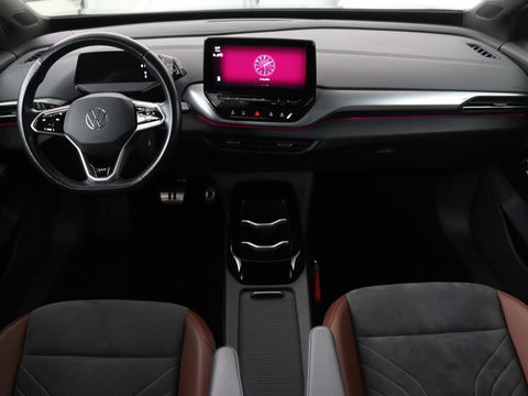 Volkswagen ID.4 First 77 kWh | Warmtepomp | Stoel & stuurverwarming | Carplay | Adaptive cruise | Full LED | Half leder | Navigatie | Parkeerhulp