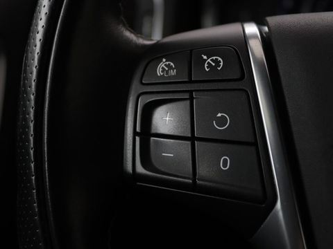 Volvo V60 1.5 T3 R-Design | Stoelverwarming | Xenon | Leder/Alcantara | Navigatie | Trekhaak | Parkeerhulp | Climate control | Cruise control