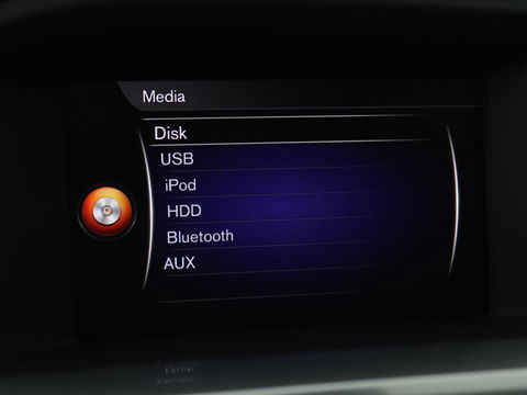 Volvo V60 1.5 T3 R-Design | Stoelverwarming | Xenon | Leder/Alcantara | Navigatie | Trekhaak | Parkeerhulp | Climate control | Cruise control