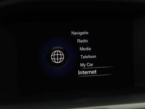 Volvo V60 1.5 T3 R-Design | Stoelverwarming | Xenon | Leder/Alcantara | Navigatie | Trekhaak | Parkeerhulp | Climate control | Cruise control
