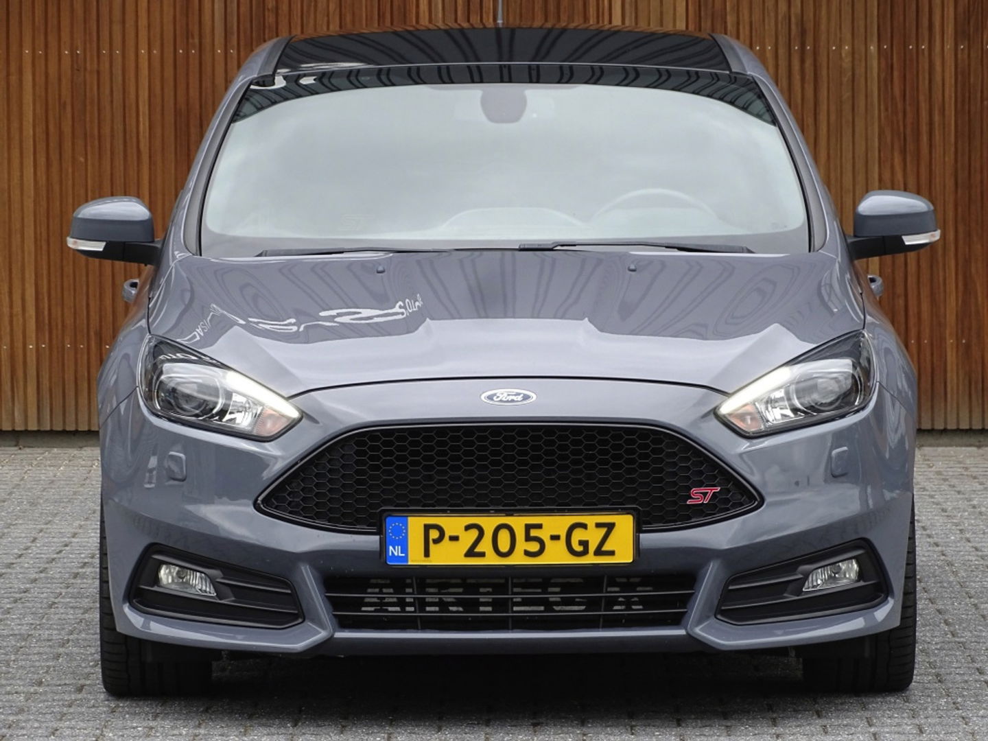Ford Focus ST MK3 2.0T 289PK / Recaro / Milltek / Airtac / LED