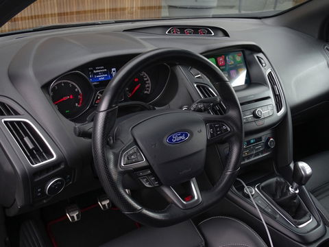 Ford Focus ST MK3 2.0T 289PK / Recaro / Milltek / Airtac / LED