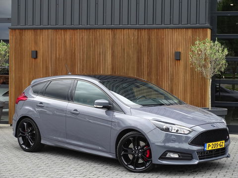Ford Focus ST MK3 2.0T 289PK / Recaro / Milltek / Airtac / LED