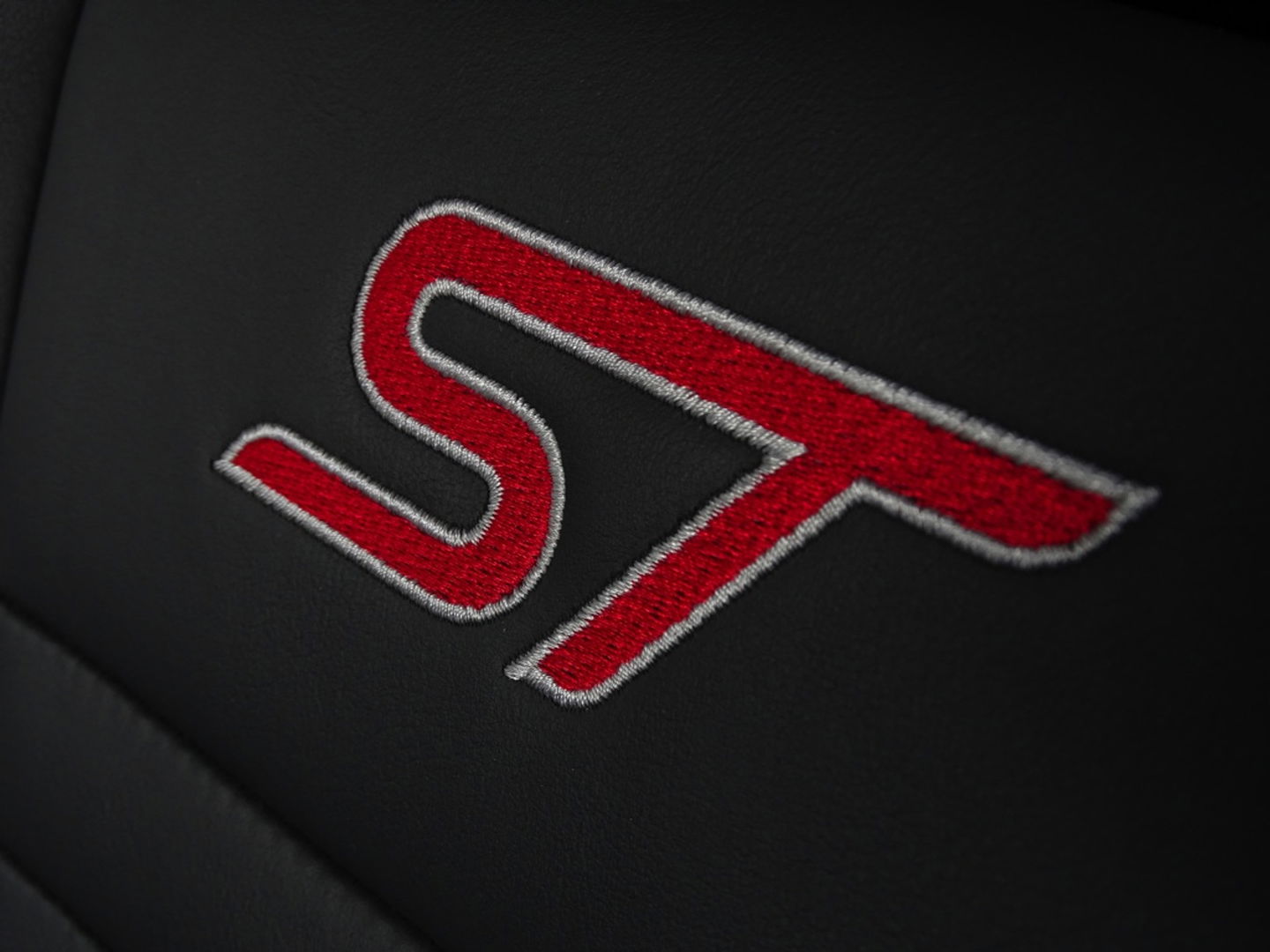 Ford Focus ST MK3 2.0T 289PK / Recaro / Milltek / Airtac / LED