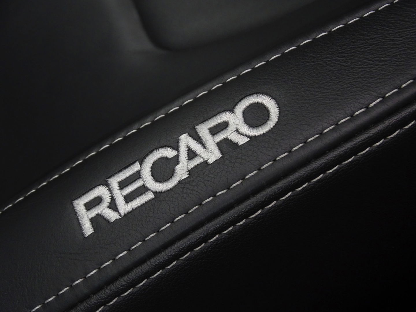 Ford Focus ST MK3 2.0T 289PK / Recaro / Milltek / Airtac / LED