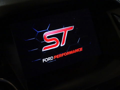 Ford Focus ST MK3 2.0T 289PK / Recaro / Milltek / Airtac / LED